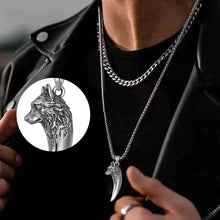 Load image into Gallery viewer, &#39;&#39; Never give up &#39;&#39; Wolf Necklace