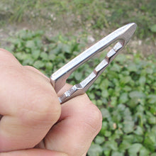 Load image into Gallery viewer, Outdoor Multifunctional Keychain