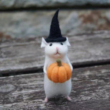 Load image into Gallery viewer, Felt Mouse and Pumpkin Ornament