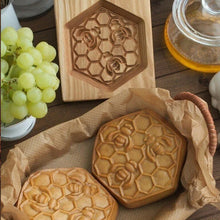 Load image into Gallery viewer, Wood Patterned Cookie Cutter