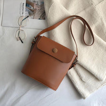Load image into Gallery viewer, Women's Leather Bucket Bag