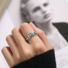 Load image into Gallery viewer, Retro Star &amp; Moon Spinning Stress Relief Ring