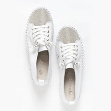 Load image into Gallery viewer, ✨💎DIAMOND SILVER LEATHER SNEAKERS💎✨