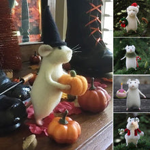 Load image into Gallery viewer, Felt Mouse and Pumpkin Ornament
