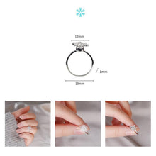 Load image into Gallery viewer, Women's Adjustable Rotating Ring Snowflake Heart-shaped Ring Box With LED