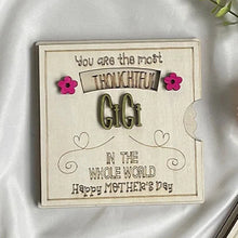 Load image into Gallery viewer, Interactive Spinning Mothers Day &amp; Grandmaw Greeting Card