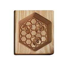 Load image into Gallery viewer, Wood Patterned Cookie Cutter