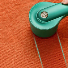 Load image into Gallery viewer, Fabric Shaver Fuzz Remover