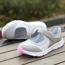 Load image into Gallery viewer, Women's Mary Jane Flat