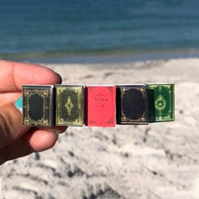 Load image into Gallery viewer, 📗📕📔📙Miniature Book Hair Clip Barrette