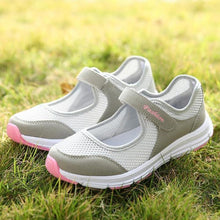 Load image into Gallery viewer, Women's Mary Jane Flat