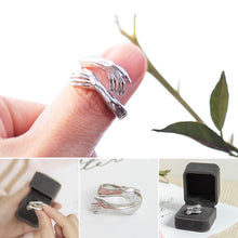 Load image into Gallery viewer, 💕2022 new couple hug ring💕